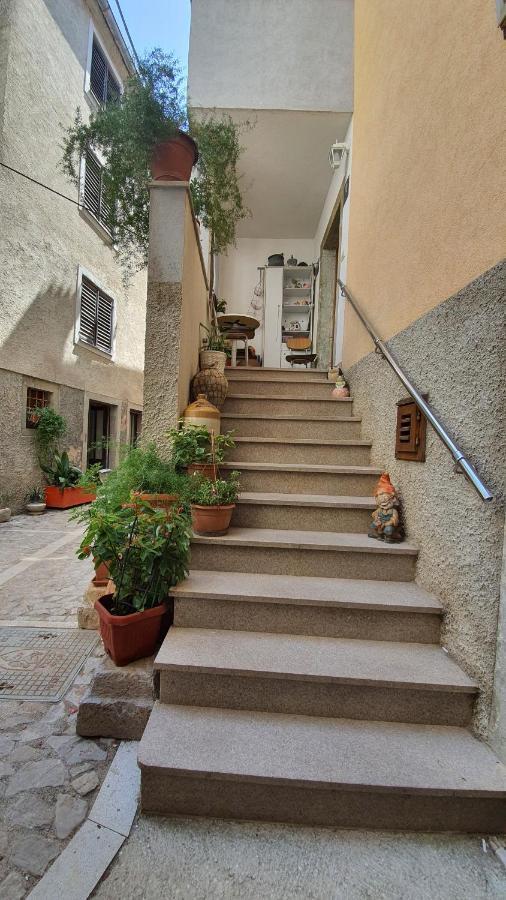 Franceska Apartmani Cres Exterior photo